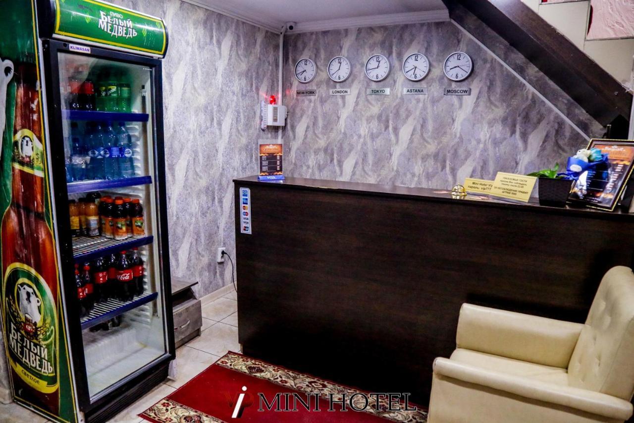Vip Mini Hotel เซเมย์ ภายนอก รูปภาพ