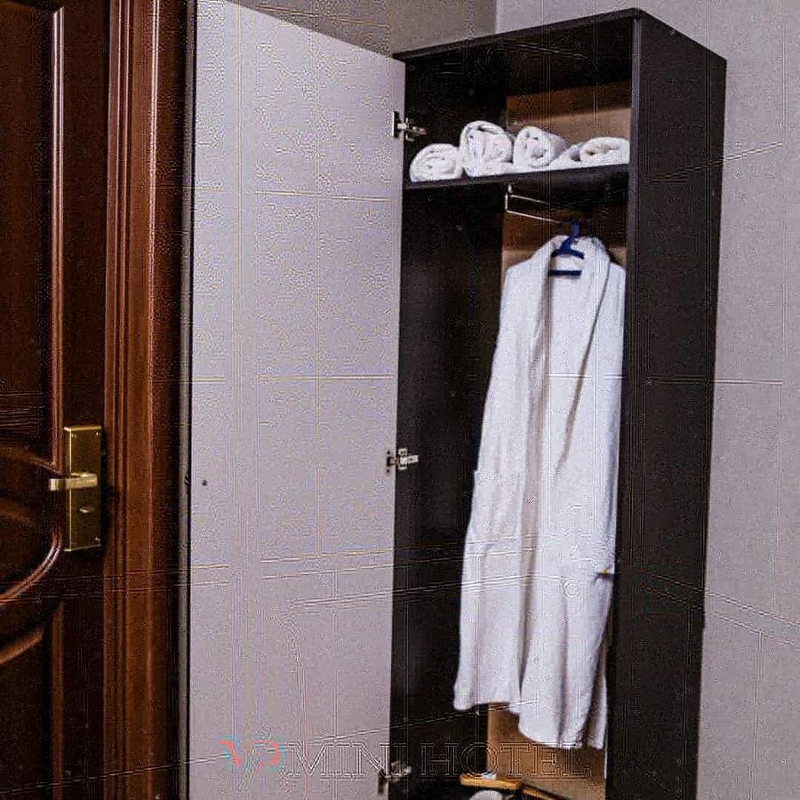 Vip Mini Hotel เซเมย์ ภายนอก รูปภาพ