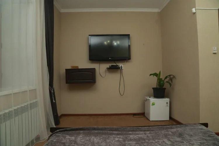 Vip Mini Hotel เซเมย์ ภายนอก รูปภาพ