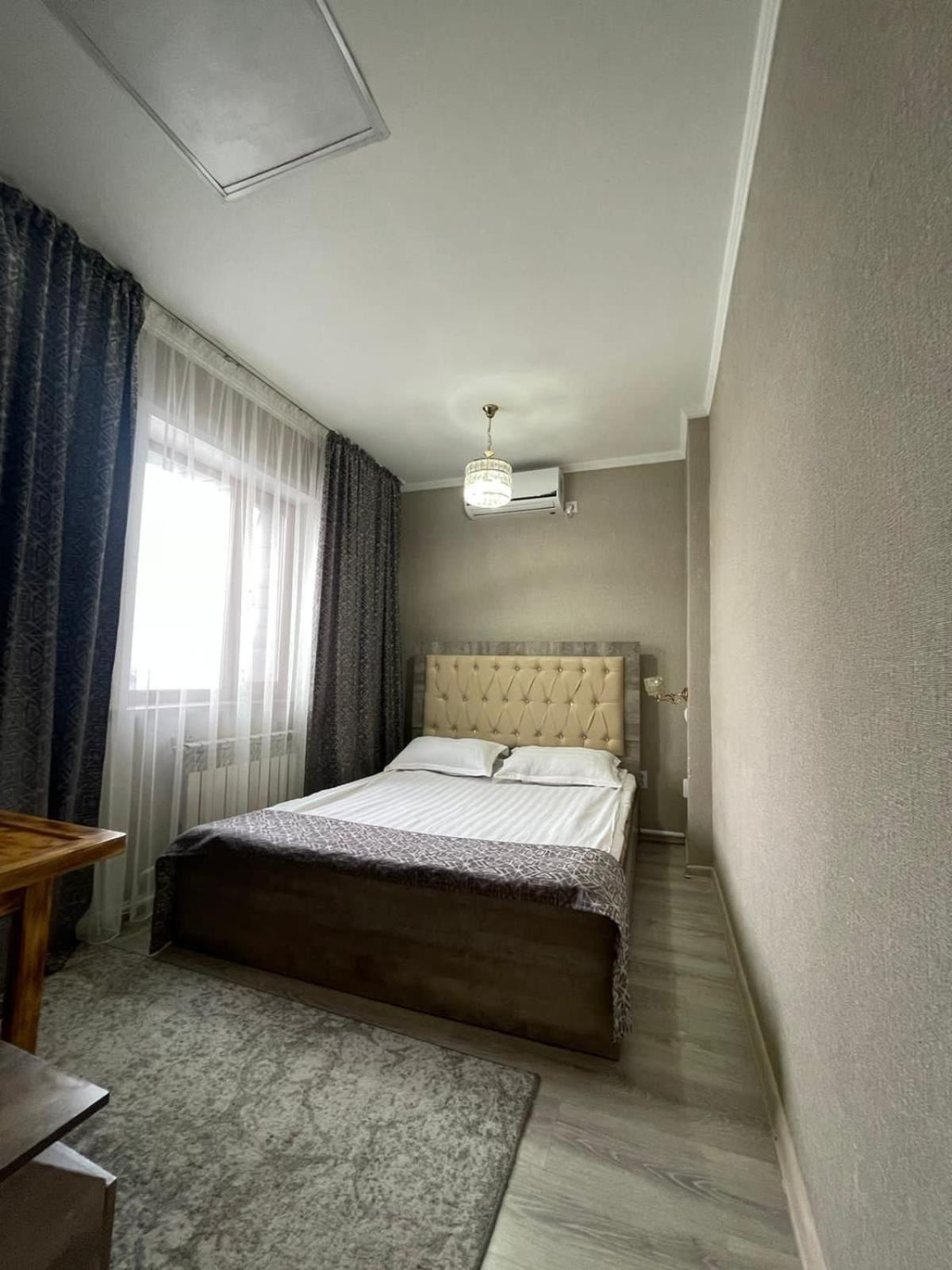 Vip Mini Hotel เซเมย์ ภายนอก รูปภาพ