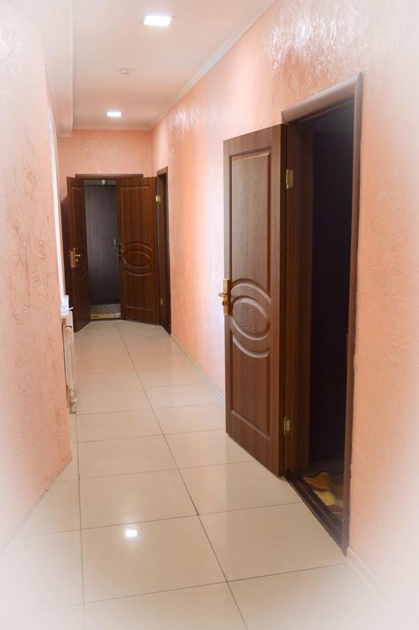 Vip Mini Hotel เซเมย์ ภายนอก รูปภาพ