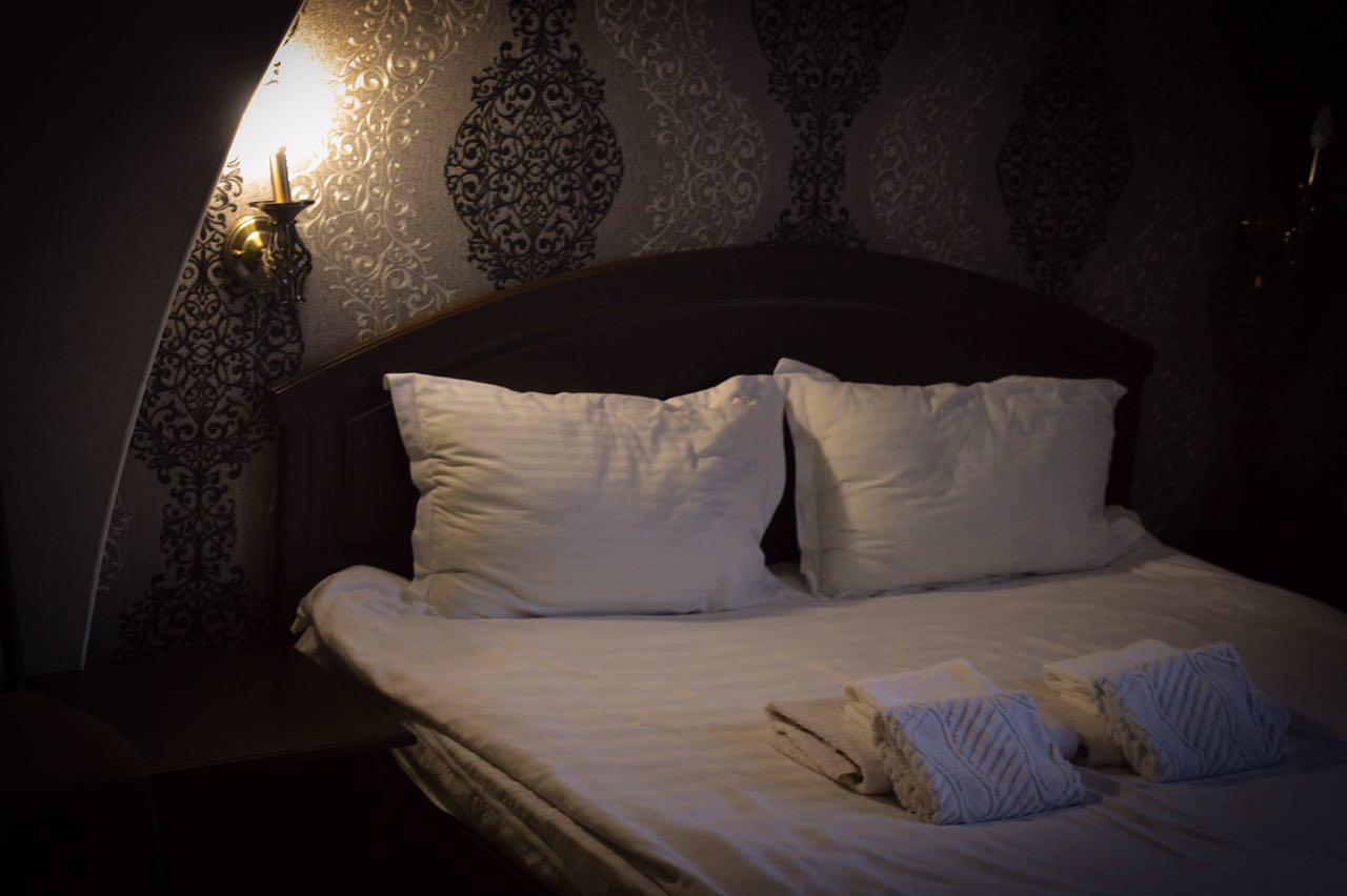 Vip Mini Hotel เซเมย์ ภายนอก รูปภาพ